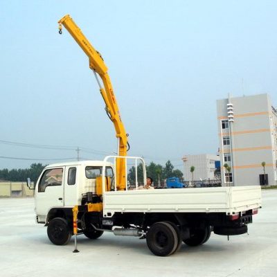 China_Telescopic_Boom_Truck_mounted_8ton_Crane20124261642104